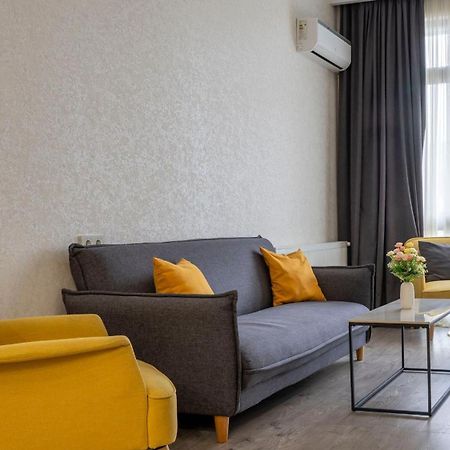 Cozy Apartment In The Heart Of Tiflis Exterior foto