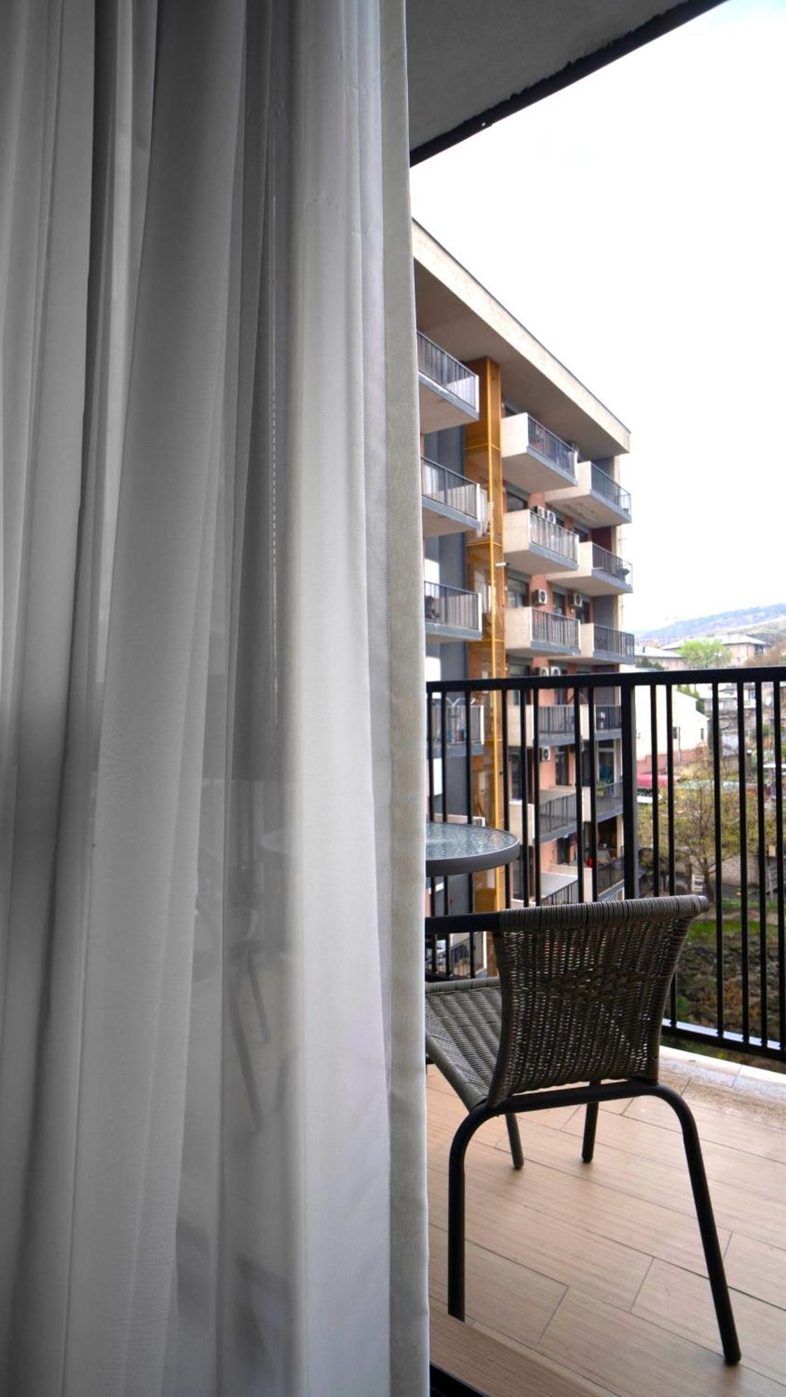 Cozy Apartment In The Heart Of Tiflis Exterior foto